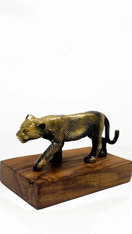 Brass Cheetah Showpiece on Wooden Base | Symbol of Strength & Focus
